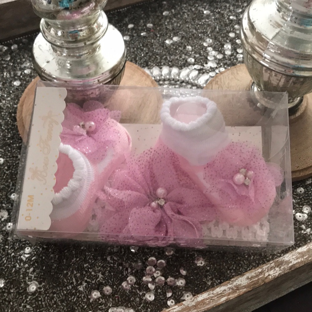 Baby Girl head band and sock 0-12 M by Bow Fancy